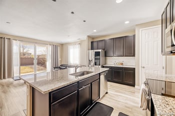 27824 9th Ln, Aurora, CO 80018