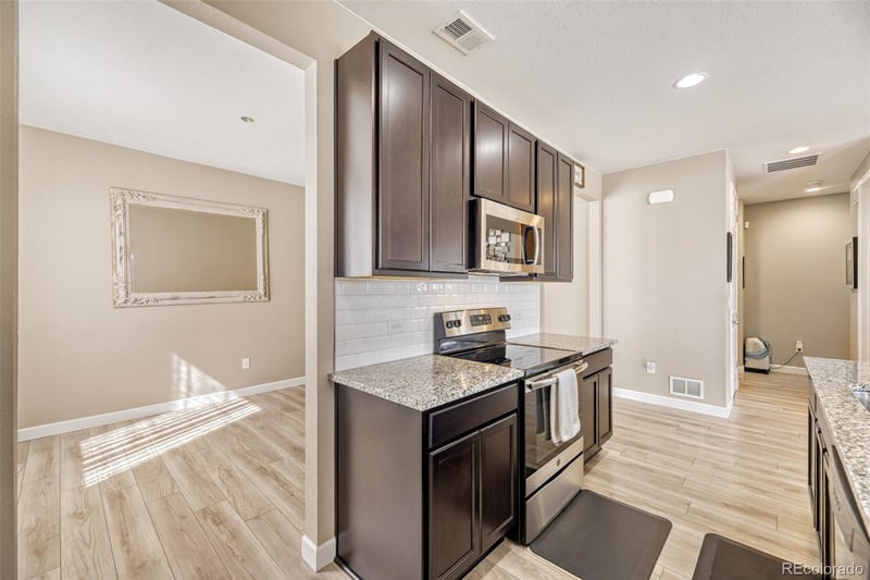 27824 9th Ln, Aurora, CO 80018