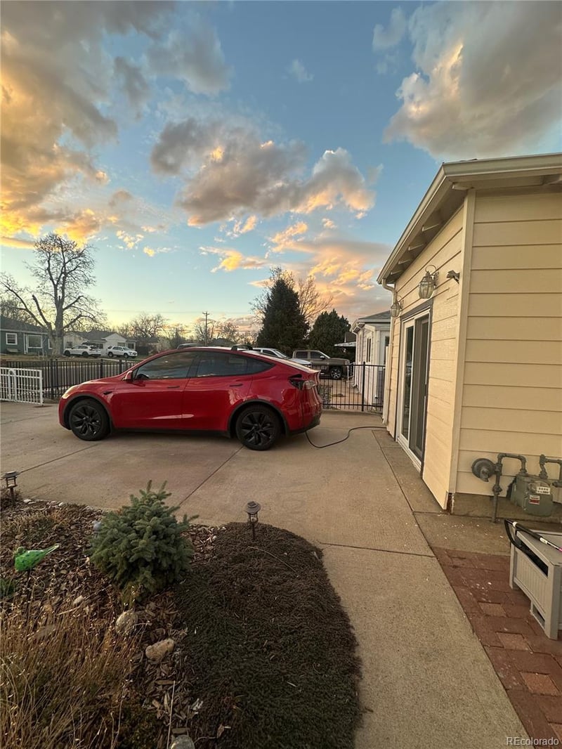 4574 Wyandot St, Denver, CO 80211