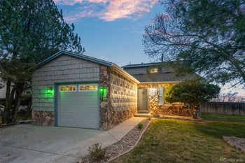 17551 Temple Dr, Aurora, CO 80015