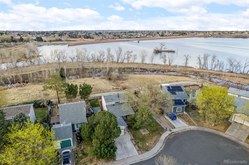 17551 Temple Dr, Aurora, CO 80015