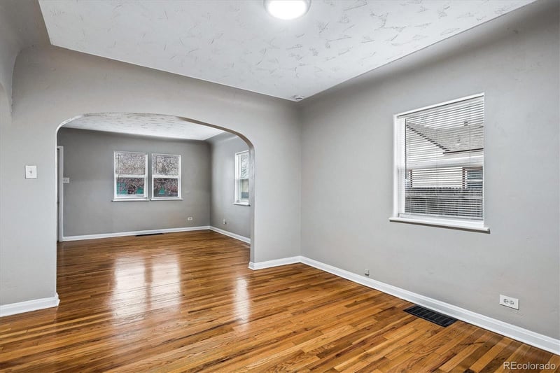 2037 Geneva St, Aurora, CO 80010