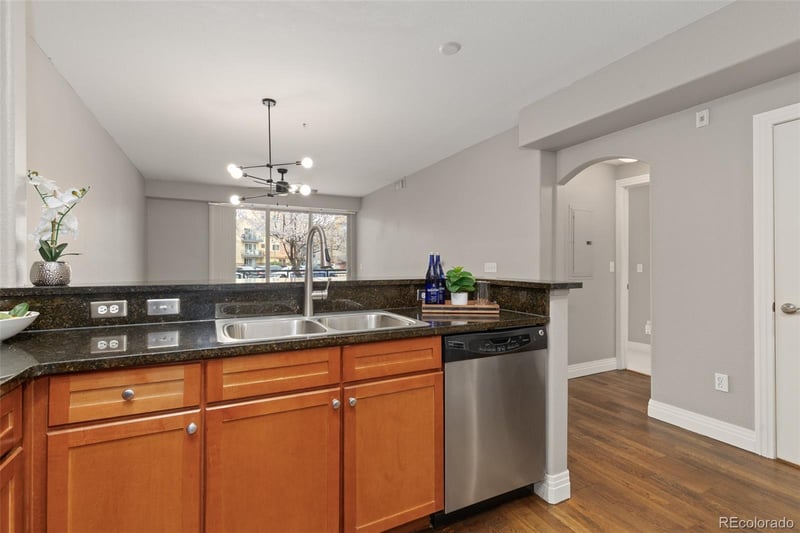 9019 Panorama Cir #D208, Englewood, CO 80112