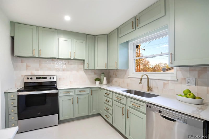 1606 Fairfax St, Denver, CO 80222