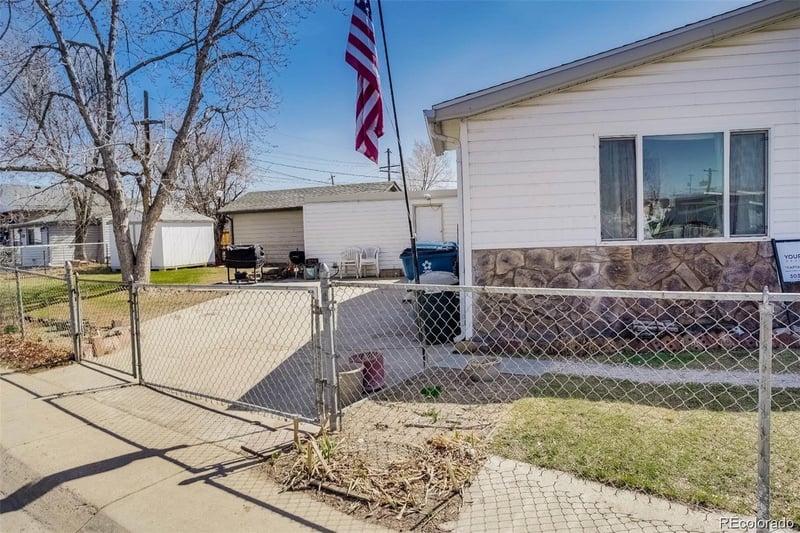 6750 Clermont St, Commerce City, CO 80022