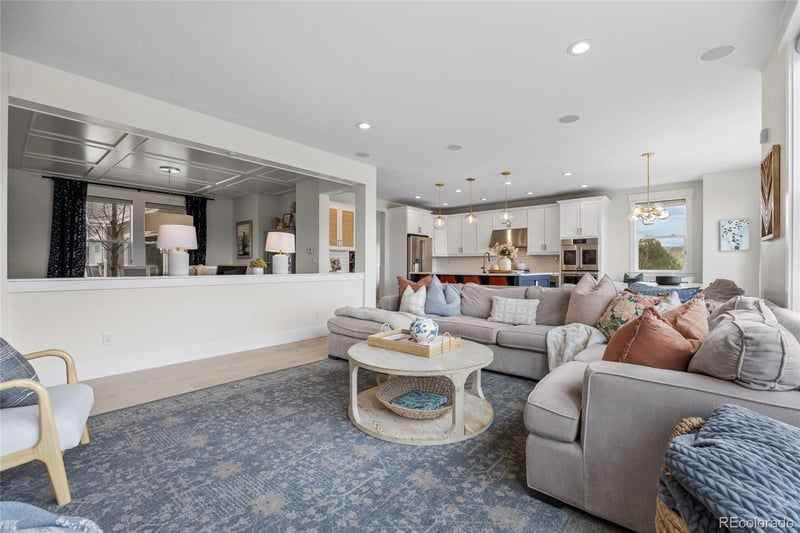 24996 Geddes Cir, Aurora, CO 80016