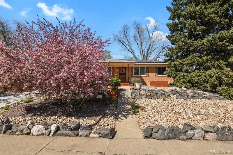 9305 52nd Ave, Arvada, CO 80002