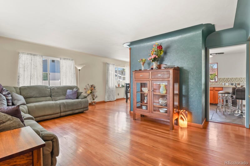 9305 52nd Ave, Arvada, CO 80002