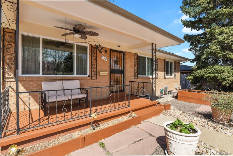 9305 52nd Ave, Arvada, CO 80002