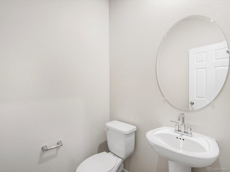 4641 Sunsplash Way, Johnstown, CO 80534