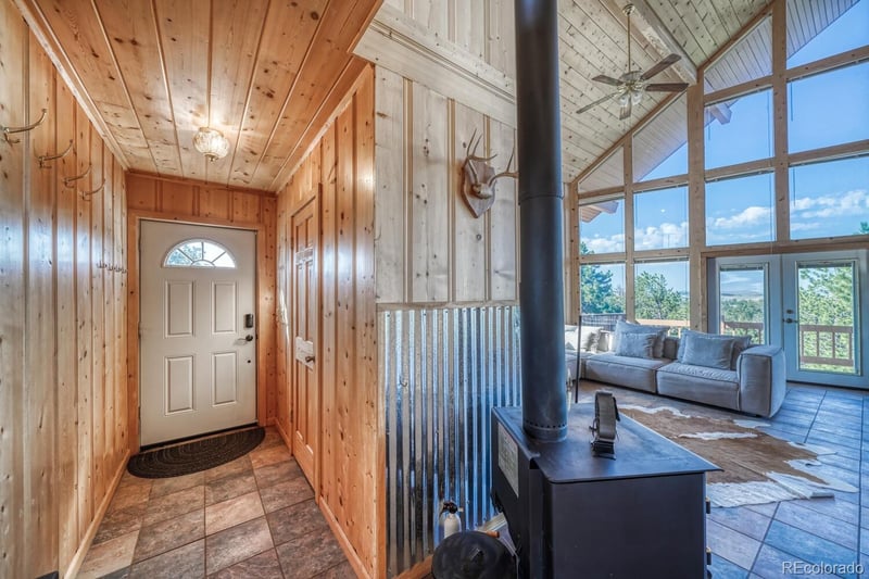 741 Wolfe Rd, Hartsel, CO 80449