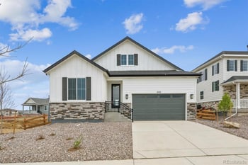 2122 Irvington St, Aurora, CO 80018