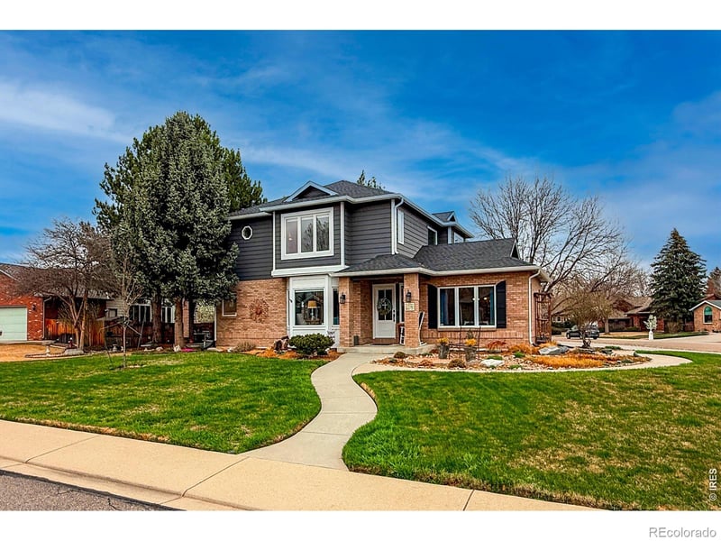 1204 Twin Peaks Cir, Longmont, CO 80503