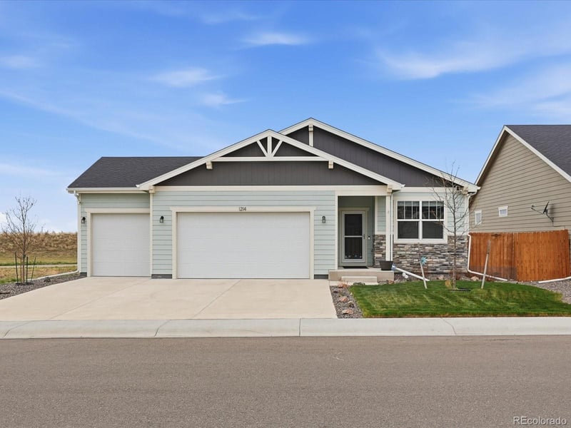 1214 Coyote Ln, Wiggins, CO 80654