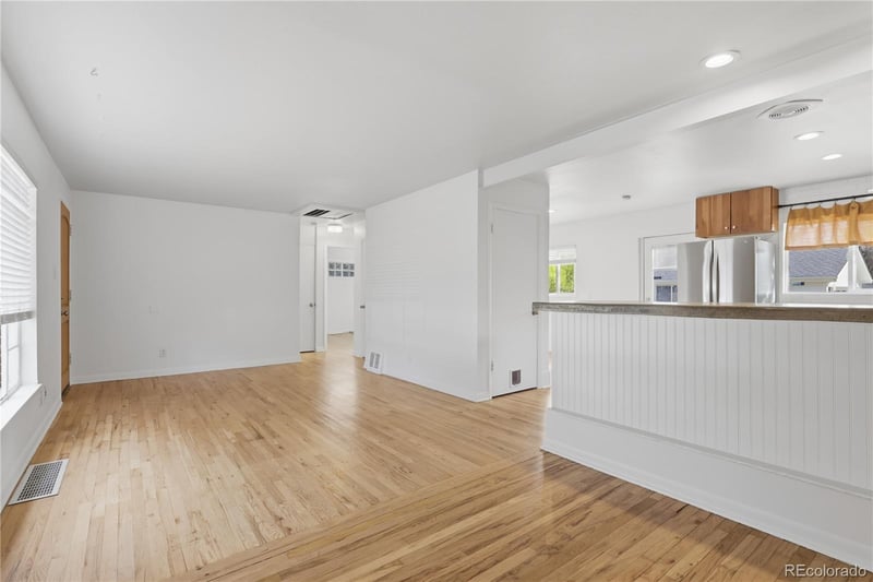 1364 Dayton St, Aurora, CO 80010