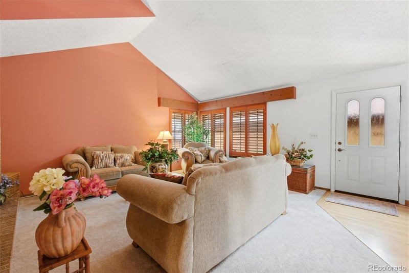 47 Eagle Cir, Aurora, CO 80012