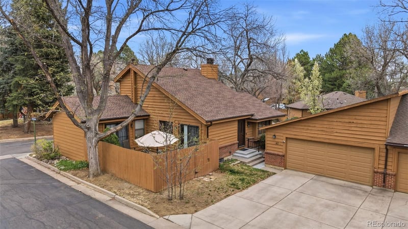 47 Eagle Cir, Aurora, CO 80012