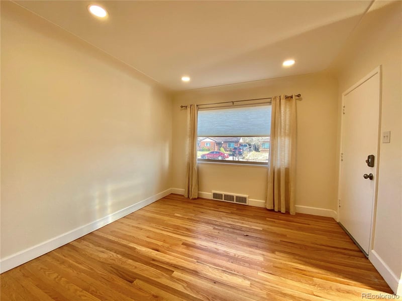3015 Pontiac St, Denver, CO 80207