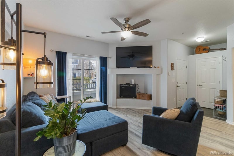 5255 Memphis St #702, Denver, CO 80239