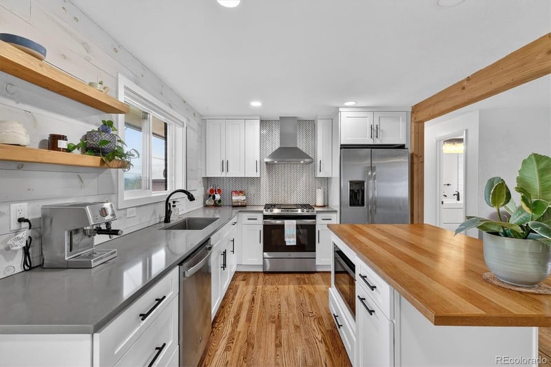 6411 77th Pl, Arvada, CO 80003