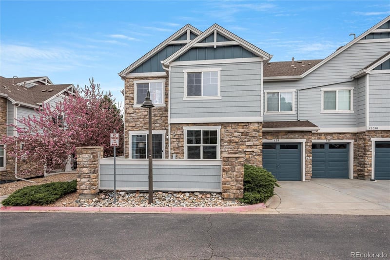 23501 Alamo Pl #A, Aurora, CO 80016