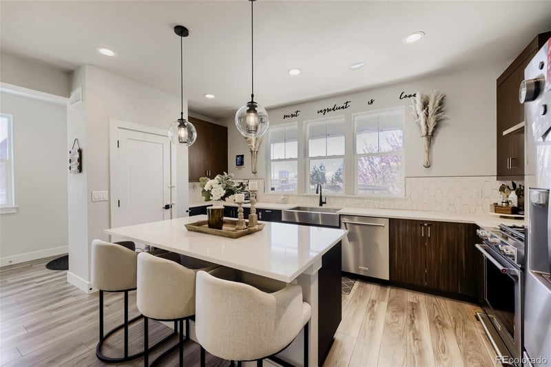 21681 60th Ave, Aurora, CO 80019