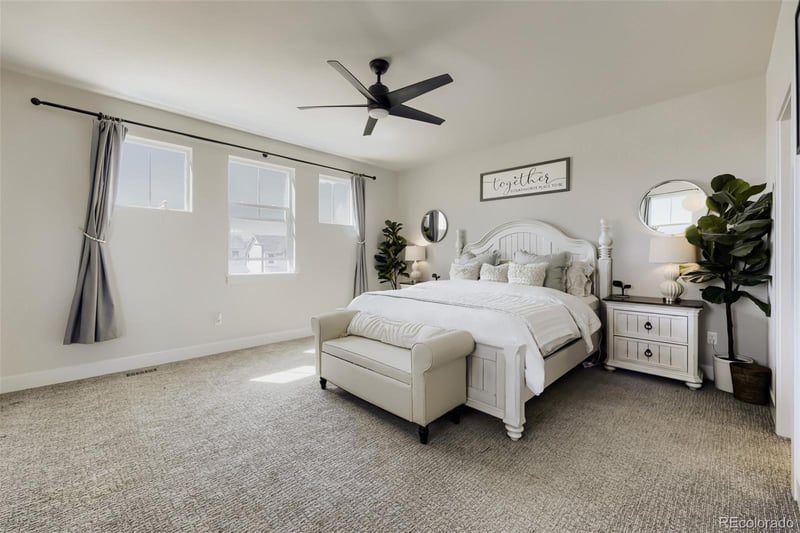 21681 60th Ave, Aurora, CO 80019