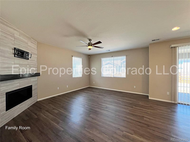 24231 40th Ave, Aurora, CO 80019