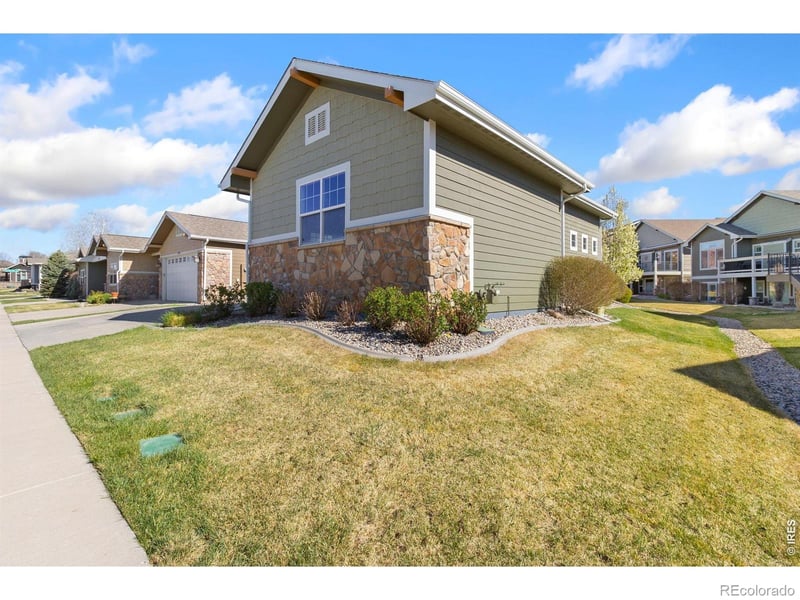 1020 Nightingale Dr, Fort Collins, CO 80525