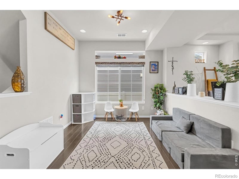 5038 Silverwood Dr, Johnstown, CO 80534