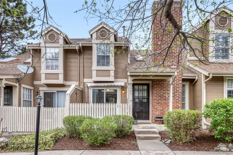 4363 Blackhawk Way, Aurora, CO 80015