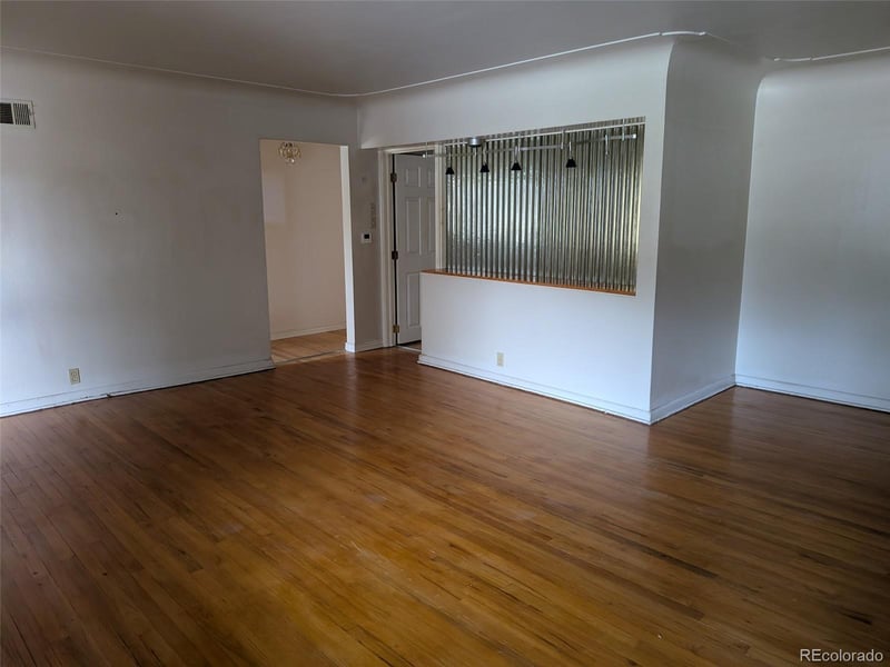 8225 19th Ave, Lakewood, CO 80214