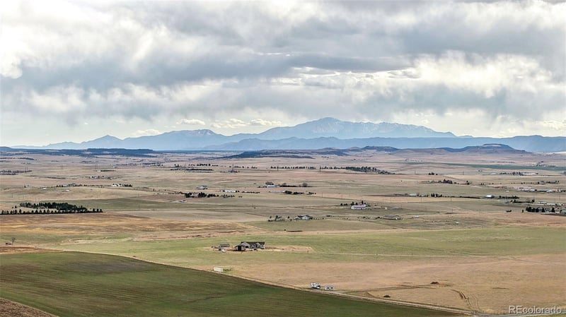 30435 Chisholm Trl, Elizabeth, CO 80107