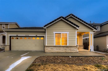 7372 Mobile St, Aurora, CO 80016