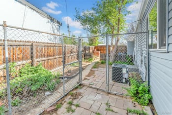 1201 Hanover St, Aurora, CO 80010