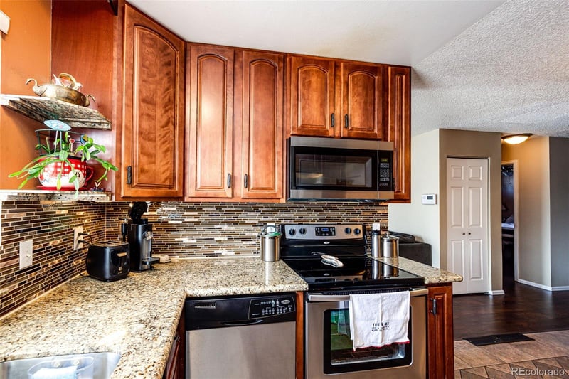 20571 E Coolidge Pl, Aurora, CO 80011