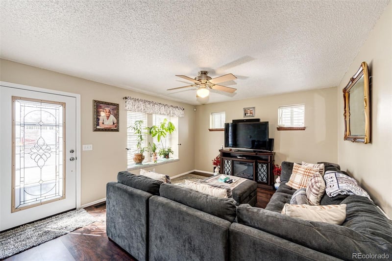 20571 E Coolidge Pl, Aurora, CO 80011