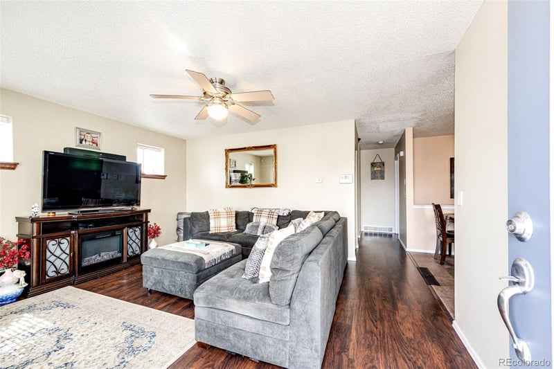 20571 E Coolidge Pl, Aurora, CO 80011