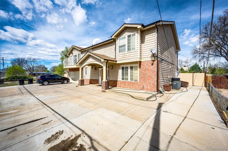 6799 52nd Ave, Arvada, CO 80002