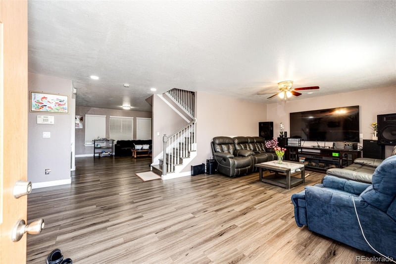 6799 52nd Ave, Arvada, CO 80002