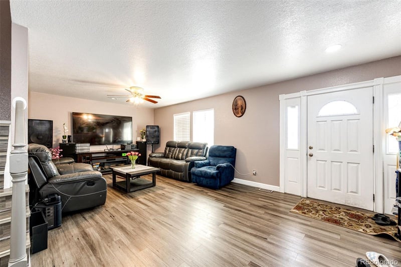 6799 52nd Ave, Arvada, CO 80002