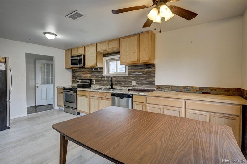 505 2nd Ave, Deer Trail, CO 80105