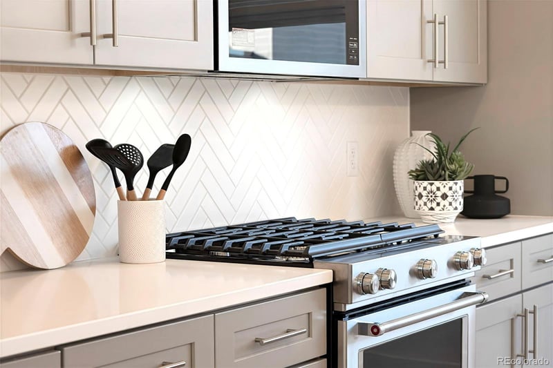 22 Oneida Ct, Denver, CO 80230