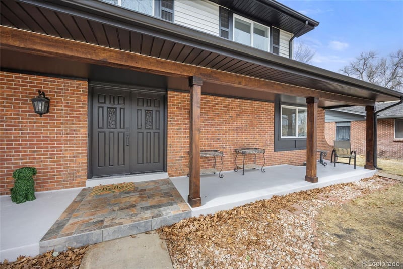 1607 Oakland St, Aurora, CO 80012