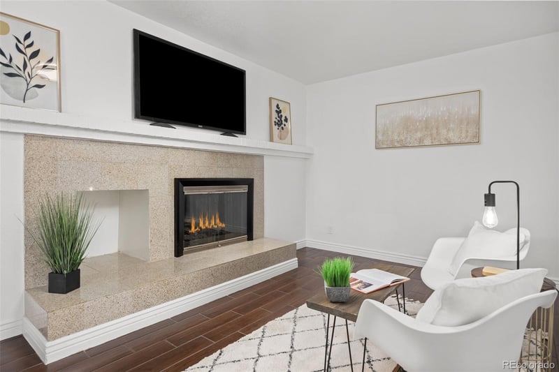 1607 S Oakland St, Aurora, CO 80012