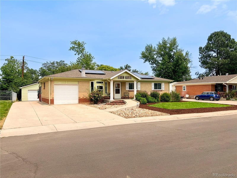 2967 W Tanforan Dr, Englewood, CO 80110