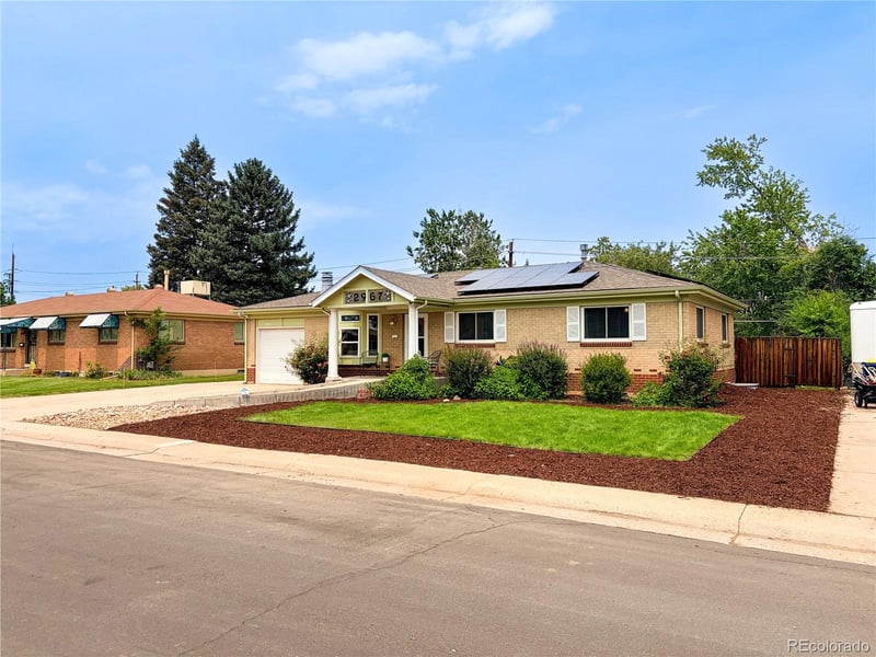 2967 W Tanforan Dr, Englewood, CO 80110
