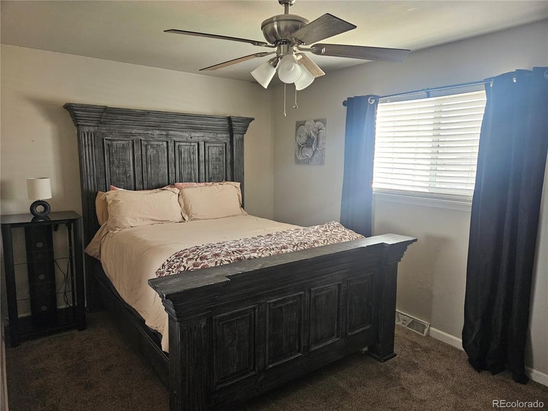 2111 Vinewood Ln, Pueblo, CO 81005