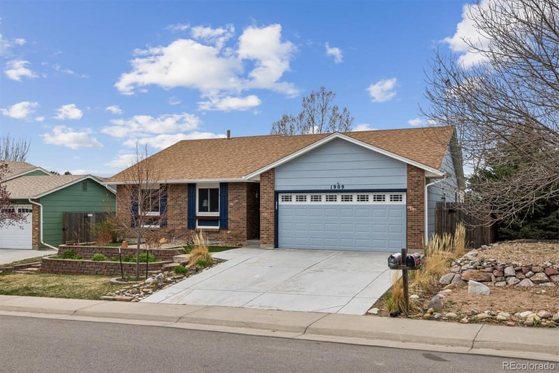 1909 Sandhurst Dr, Castle Rock, CO 80104