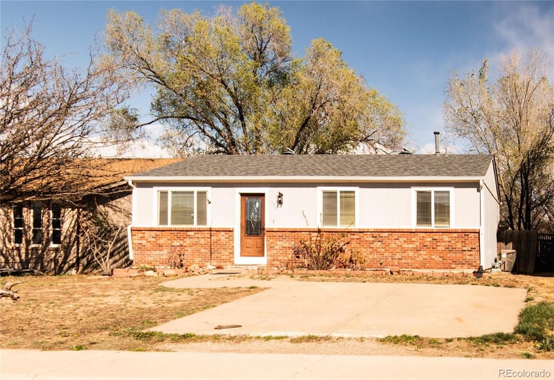 150 Birch St, Hudson, CO 80642